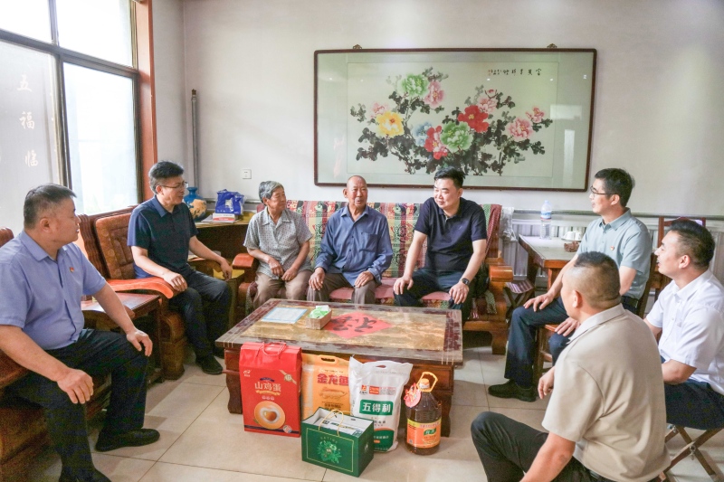 乡村振兴共奋进 真情帮扶暖民心——集团公司开展“第一书记”帮扶村走访慰问活动-2-800